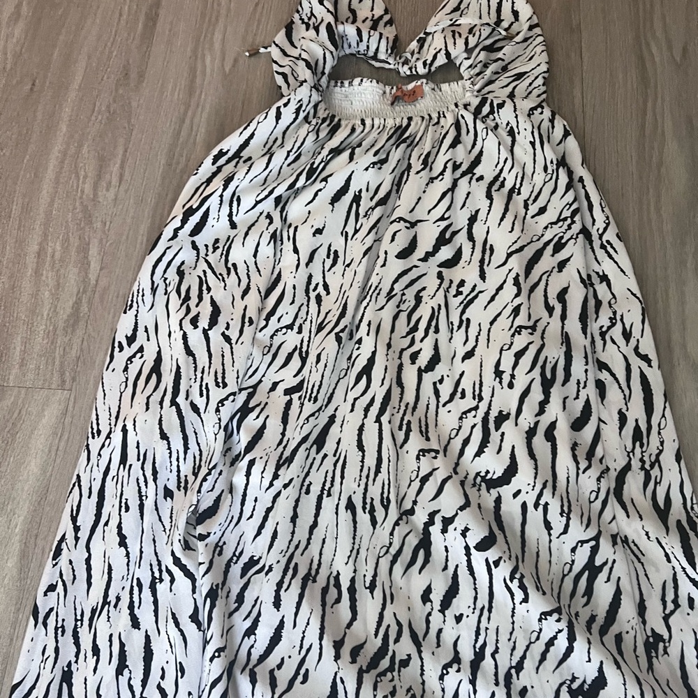 Zebra Print Maxi Cutout Halter Dress Size Medium - Picture 5 of 16